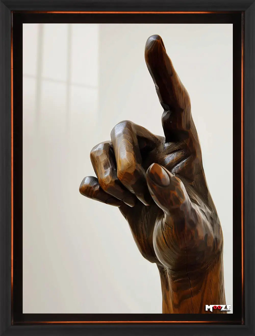 Ahşap İşaret: El Heykeli