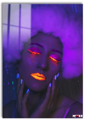 Gece Rüyası: Neon Bulutlar