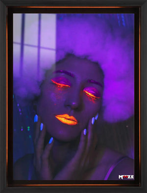 Gece Rüyası: Neon Bulutlar