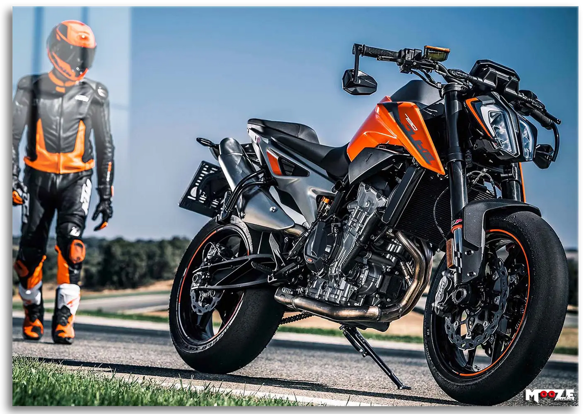 Turuncu Güç: KTM Duke Pisti