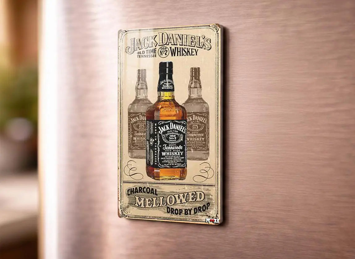 Viski Şişesi: Retro Kahverengi Magnet